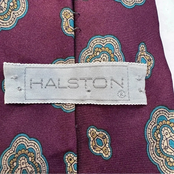 Halston Burgundy Paisley 100% Italian Silk Neck Tie - Picture 2 of 5